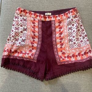 Hollister Women's Burgundy and White Patterned Shorts